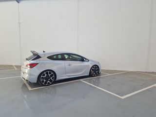 Opel Astra 2012