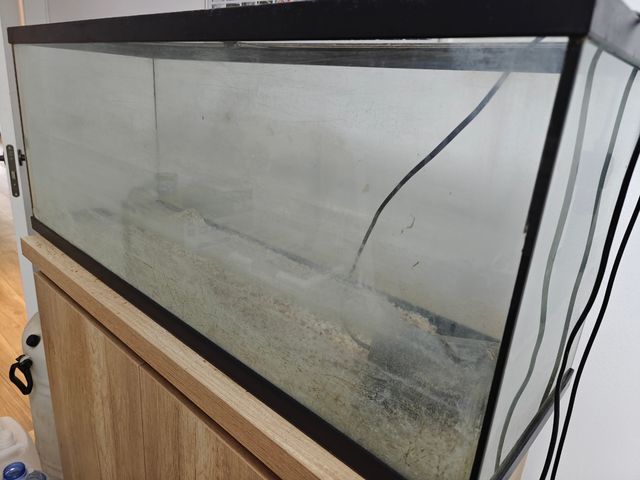 *CAMBIO* Acuario 100L con mueble