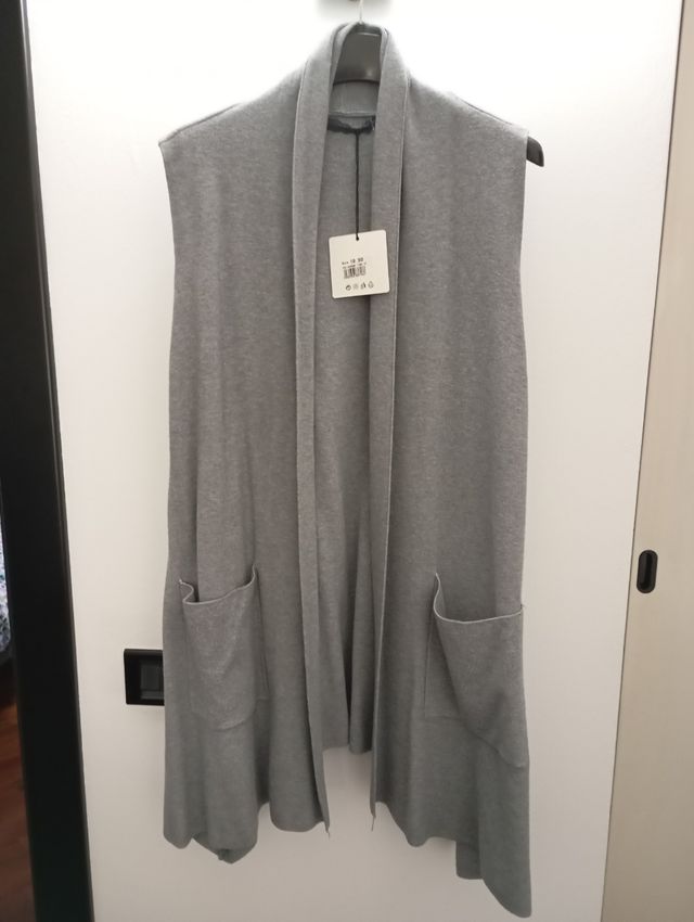 Cardigan smanicato