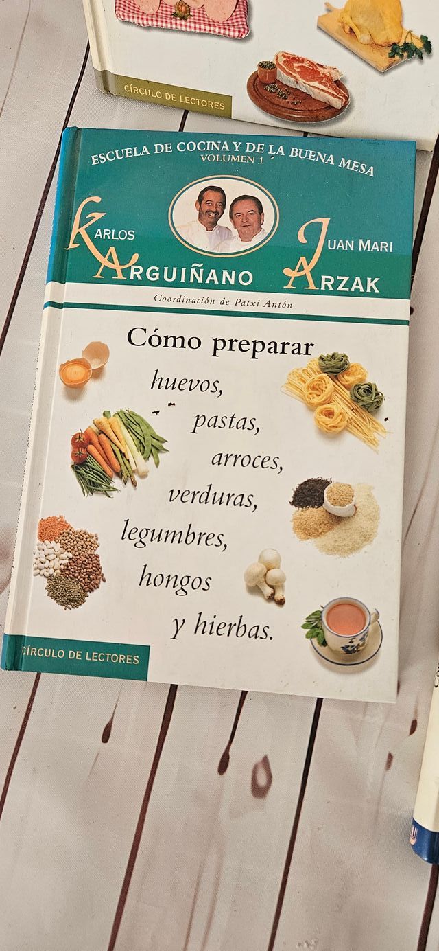 Libros Escuela de cocina y buena mesa
