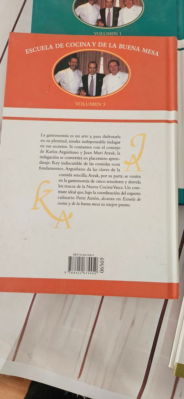 Libros Escuela de cocina y buena mesa