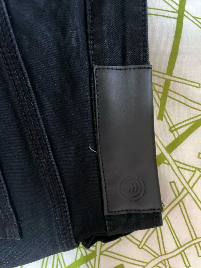 Pantalon pitillo Skinny Element 