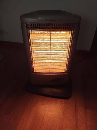 Estufa eléctrica con mando a distancia