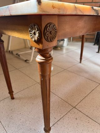 Mesa auxiliar salón de mármol