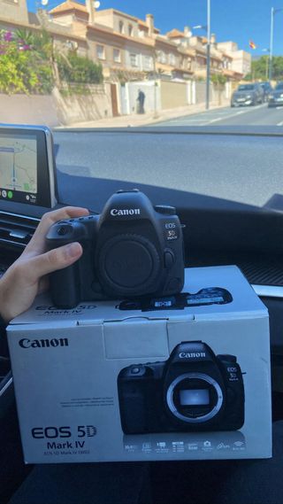 Canon 5D Mark IV