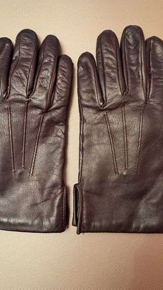 Guantes piel.