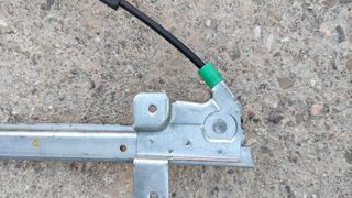 Elevalunas eléctrico delantero derecho