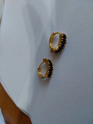 D243 orecchini inox oro pietre nere uomo