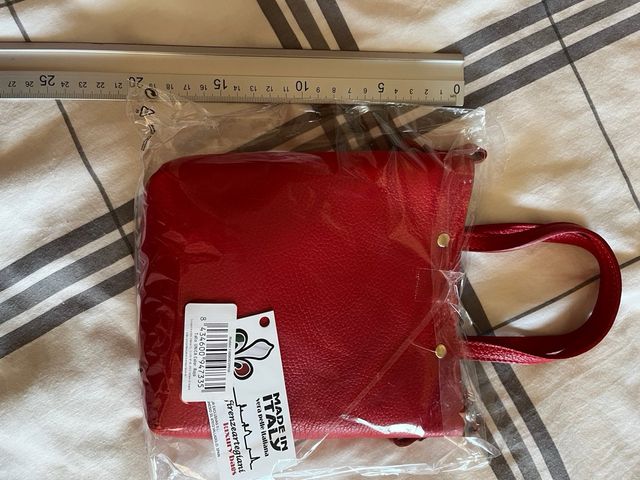 Bolso de mano piel color rojo