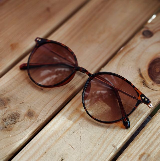 Gafas de sol negras y de leoprdo