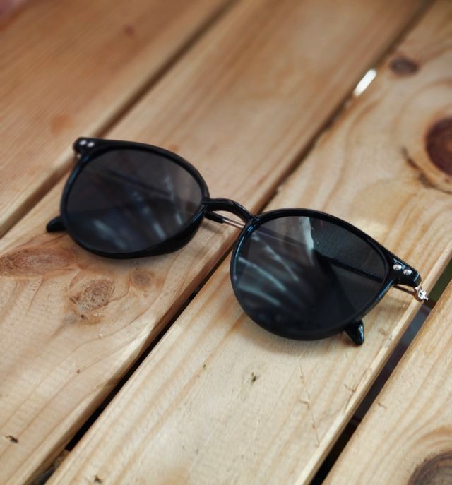 Gafas de sol negras y de leoprdo