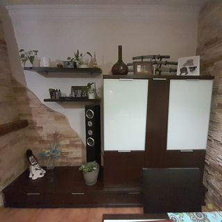Mobiliario de Salón con mesa y 6 sillas.
