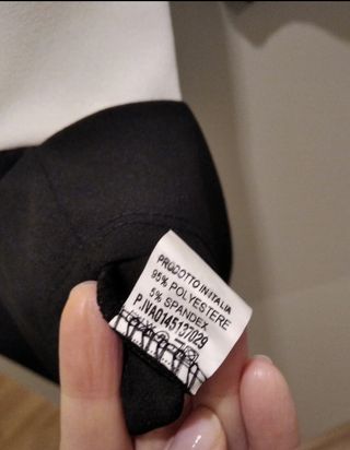 Vestito nero e giallo 
