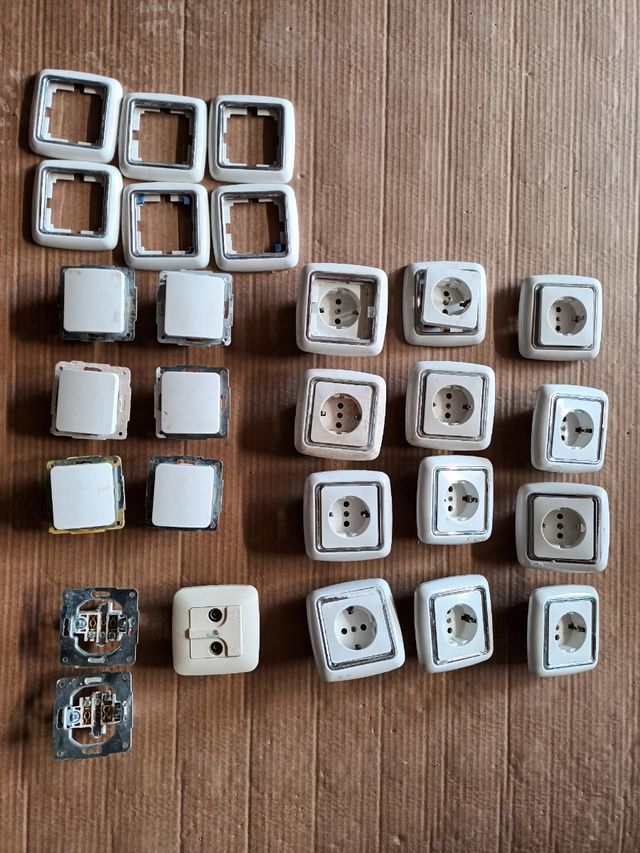 Mecanismos enchufes e interruptores