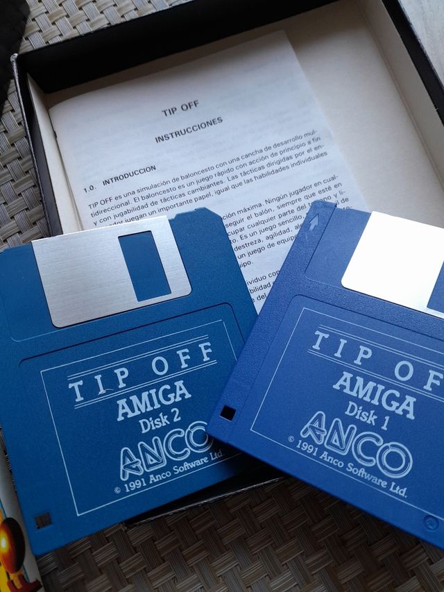 JUEGO AMIGA TIP OFF