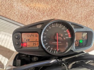 Suzuki GSR 600 k6