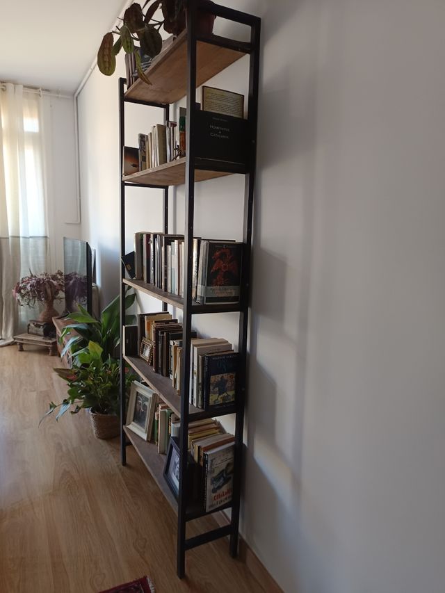 Librería industrial de diseño