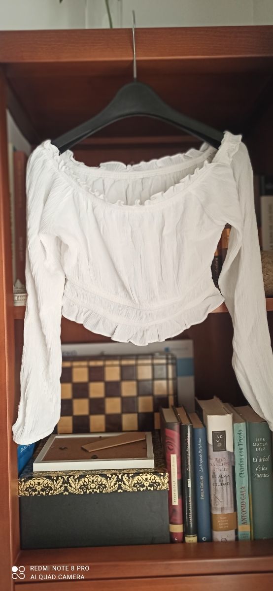 Blusa corta blanca