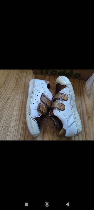 Sneakers Froddo No. 27 in pelle