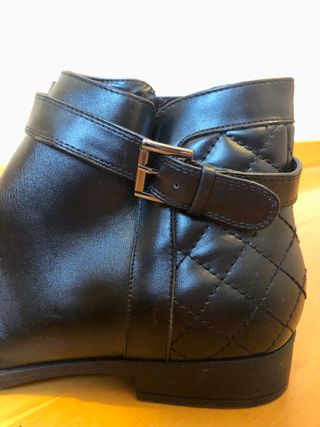 Botines negros de mujer