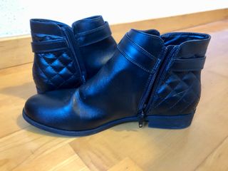 Botines negros de mujer