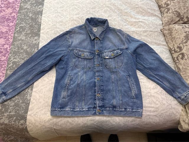 Chaqueta vaquera Lee LGTBIQ