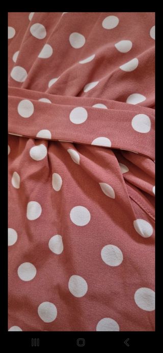 Mono largo rosa con lunares blancos