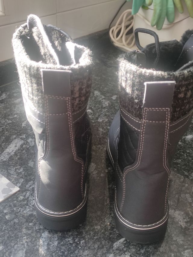 BOTAS DE MONTAÑA MUJER