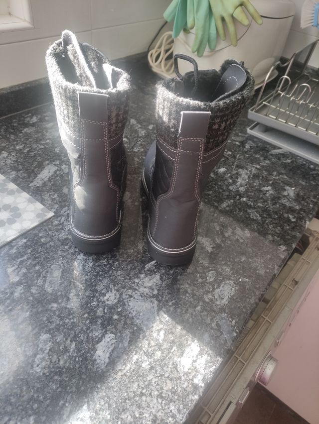 BOTAS DE MONTAÑA MUJER