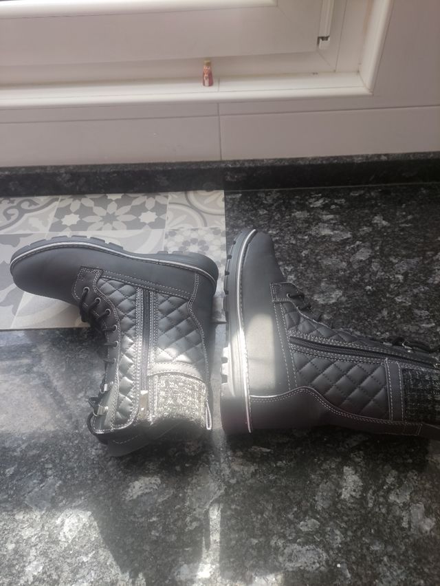 BOTAS DE MONTAÑA MUJER