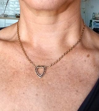 Cadena oro 18K colgante corazon y granates 