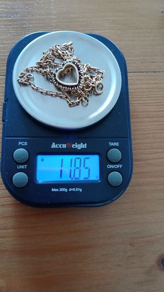Cadena oro 18K colgante corazon y granates 