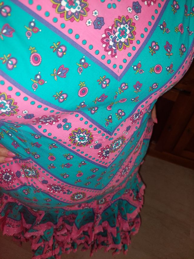 Traje flamenca mujer y mantoncillo de regalot