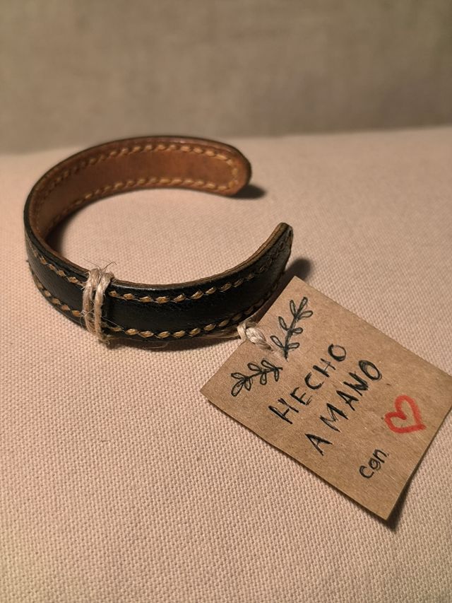 Pulsera de piel