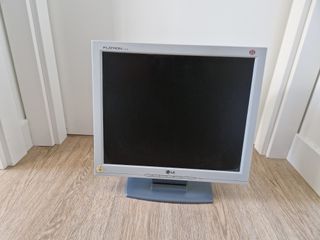Pantalla-Monitor PC LG 17"