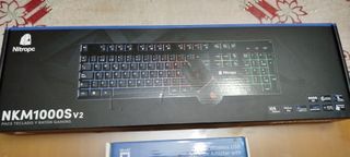 Teclado y ratón Gaming y Señal de router Wifi