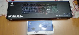 Teclado y ratón Gaming y Señal de router Wifi