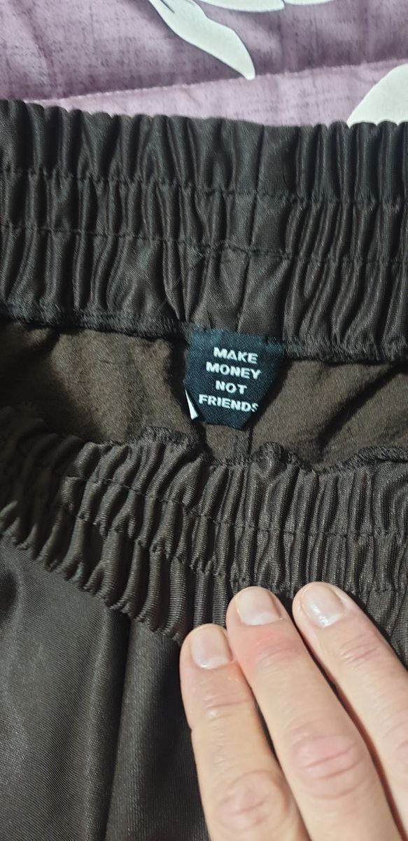 Bellissimo pantalone in poliestere