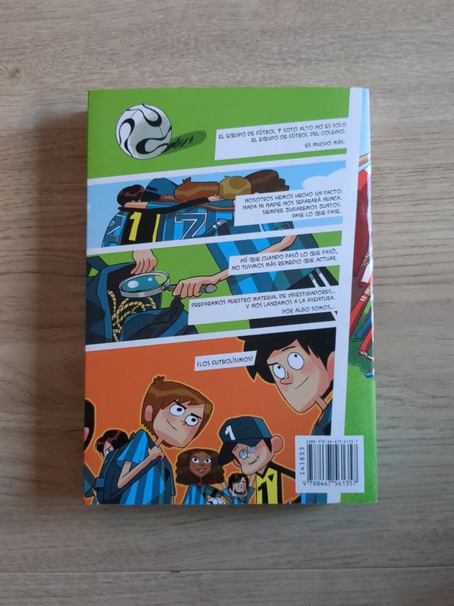 Los Futbolísimos 1: El misterio de los árbitros dormidos (Spanish Edition)