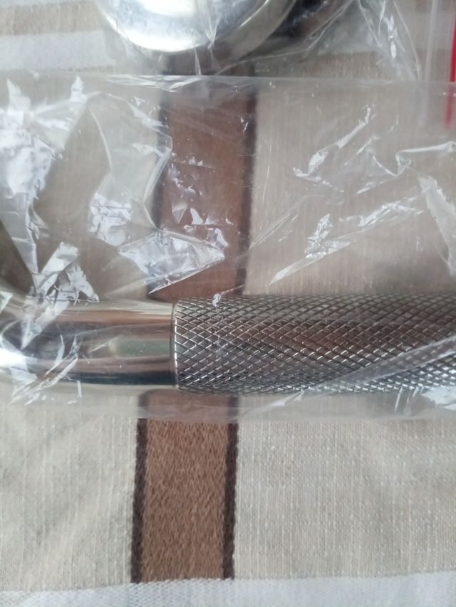 Asa metálica de baño,...