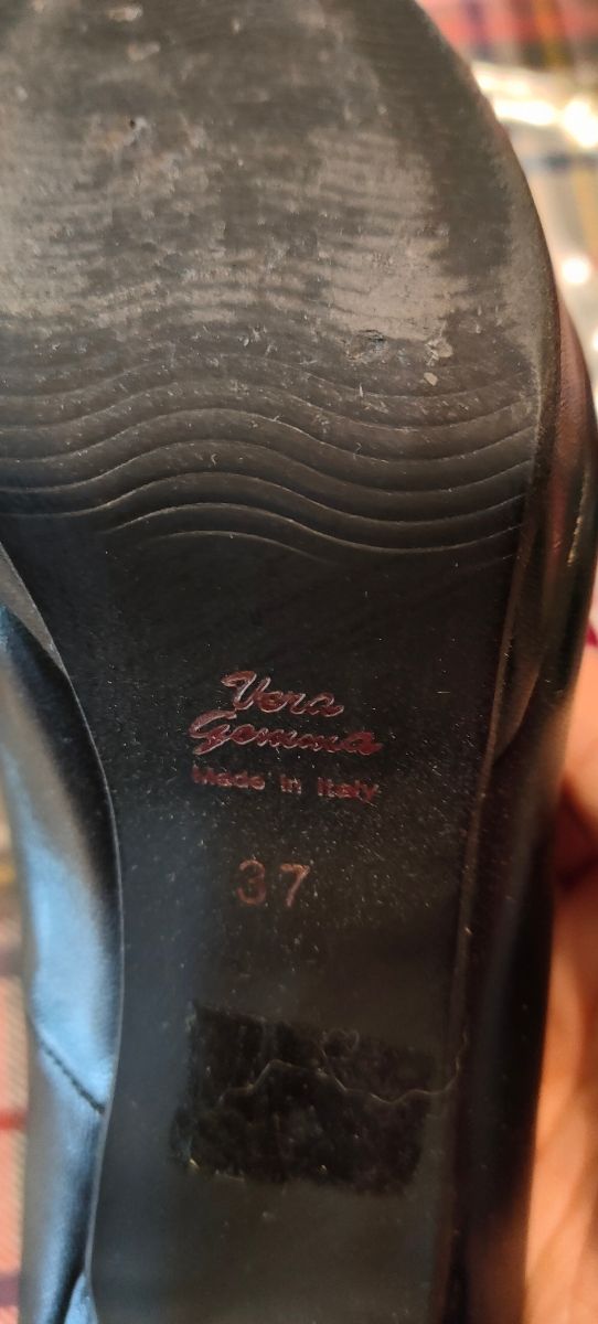 Décolleté in pelle nere