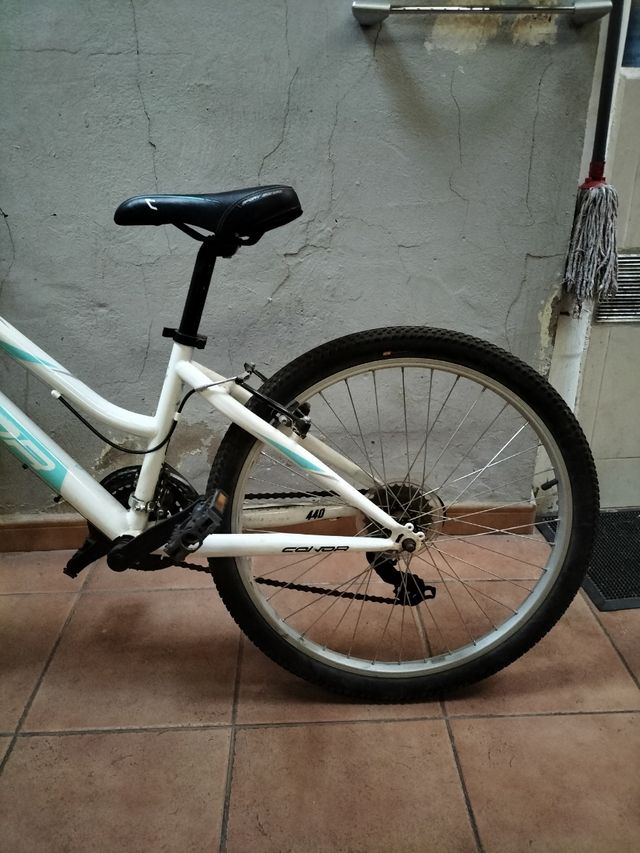 Bicicleta WRC + casco de regalo