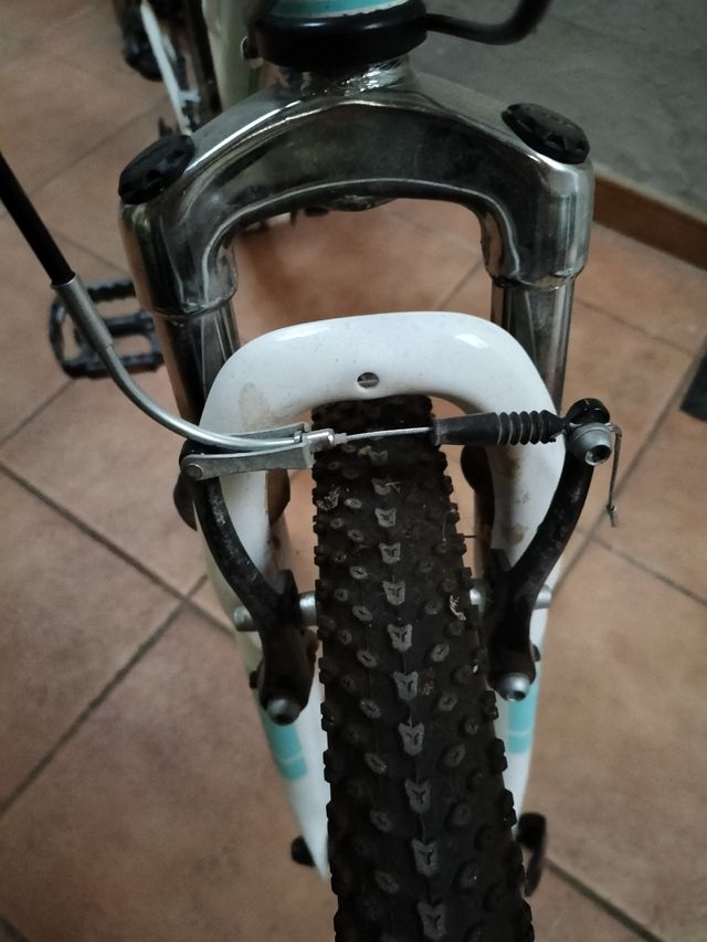 Bicicleta WRC + casco de regalo
