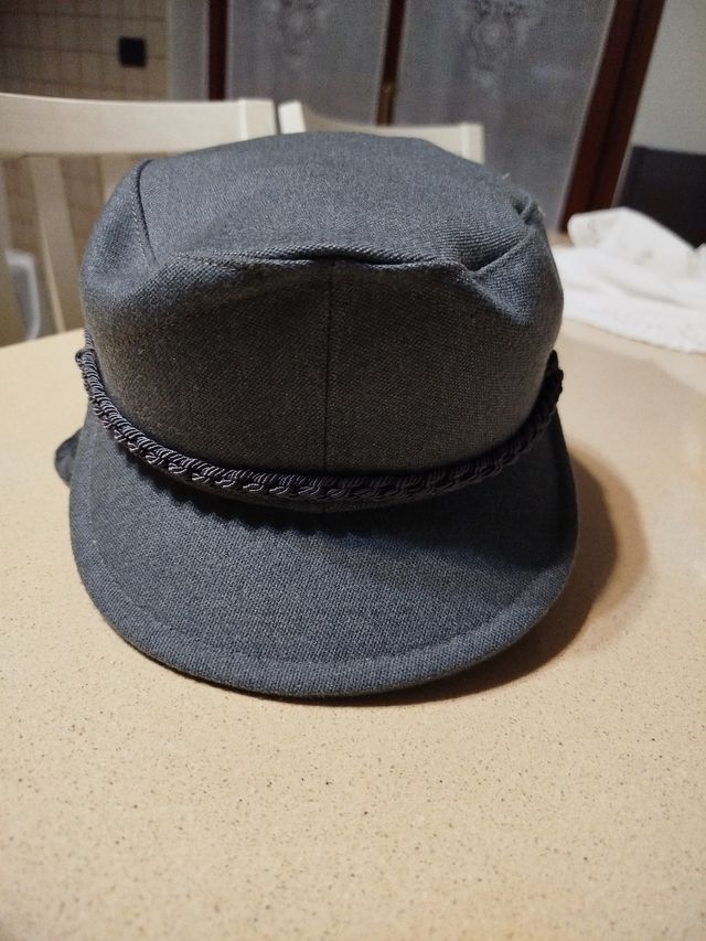 Berretto invernale con visiera e paraor