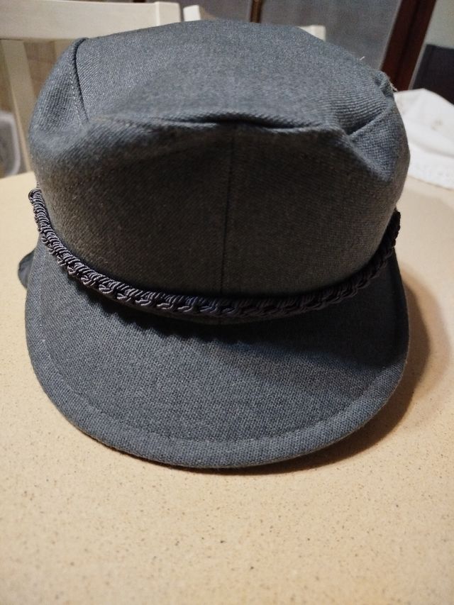 Berretto invernale con visiera e paraor