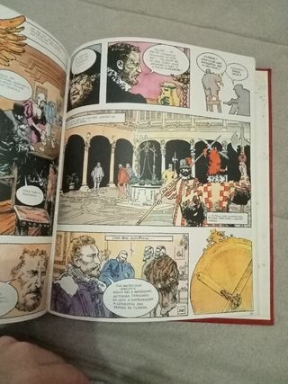 Livro em banda desenhada-  histórias