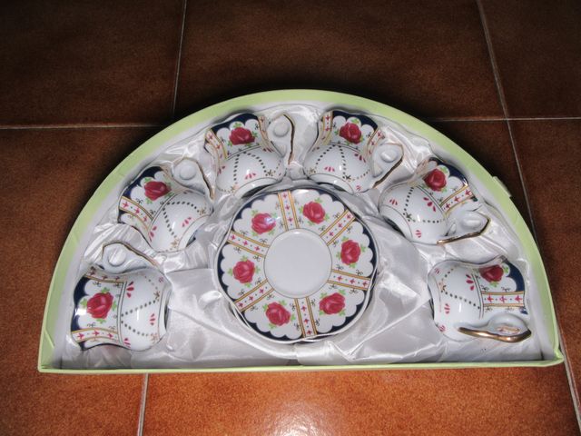 Set 6 tazzine in porcellana