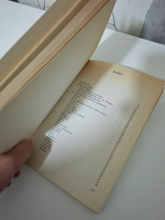 Lote Libro Infusiones y tisanas+Medicina del ayer