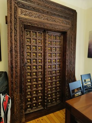 PUERTA INDIA ANTIGUA MADERA LABRADA