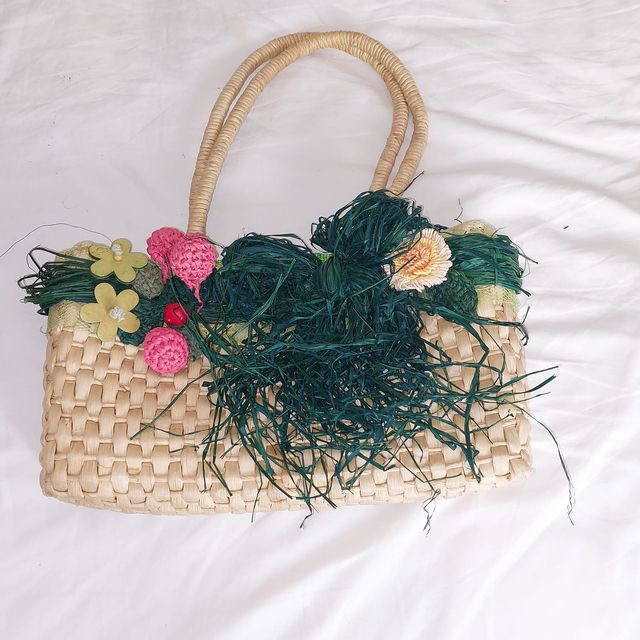 Borsa mare marca Carpisa paglia e rafia con fiori